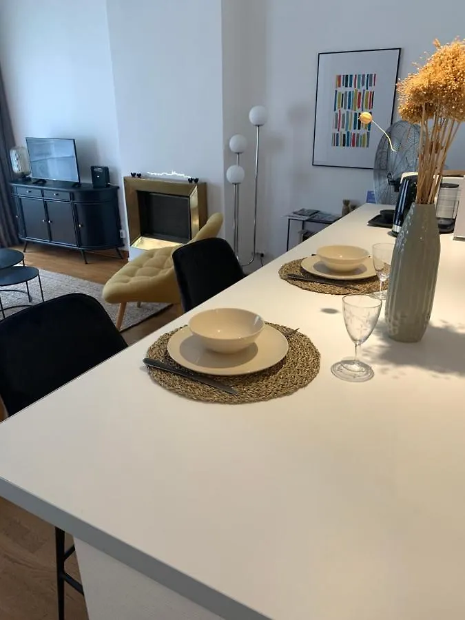 Escale Citadine Au Centre D'Avignon, Climatisation, Appartement De Charme, Spacieux Et Lumineux